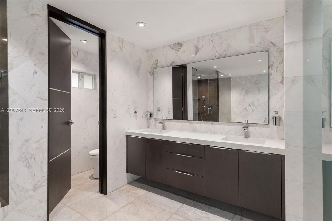 For Rent: $4,800 (3 beds, 3 baths, 2394 Square Feet)