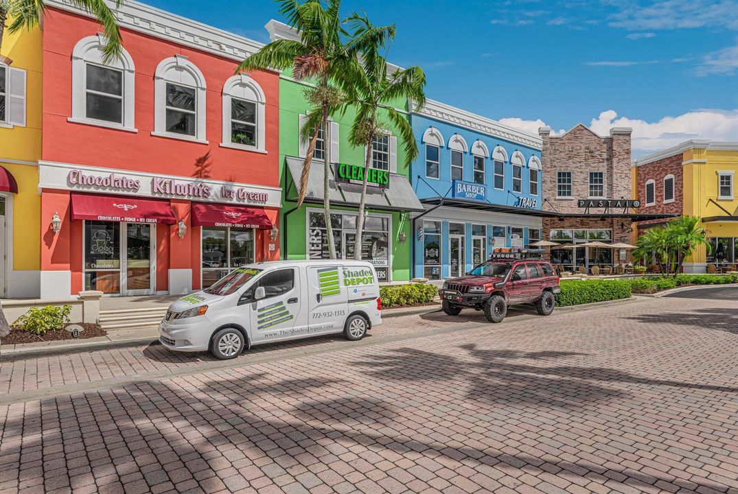 TRADITION SQUARE SHOPPING