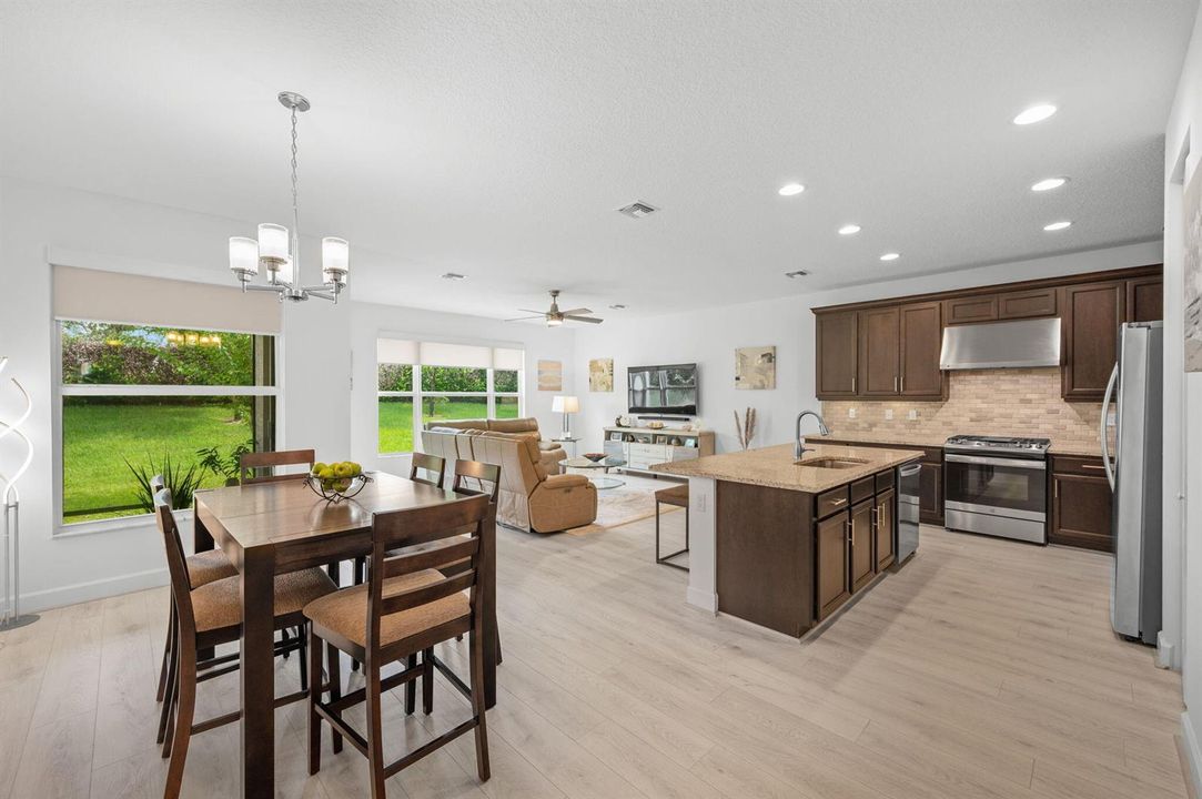 OPEN FLOOR PLAN