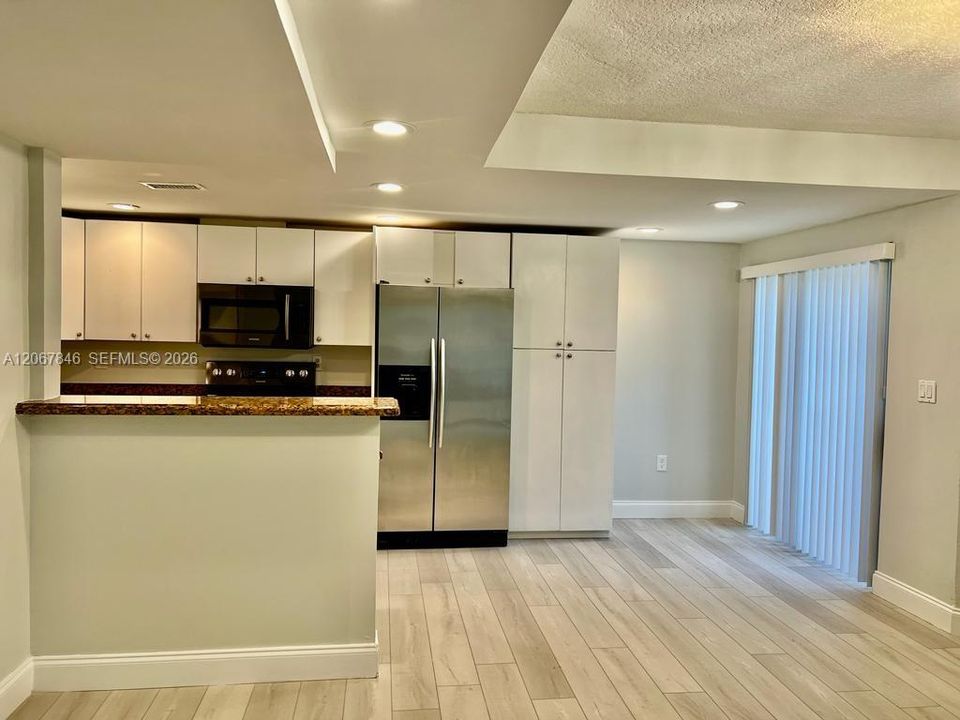 For Rent: $4,300 (4 beds, 2 baths, 1698 Square Feet)