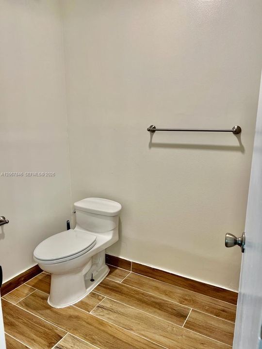 For Rent: $4,300 (4 beds, 2 baths, 1698 Square Feet)
