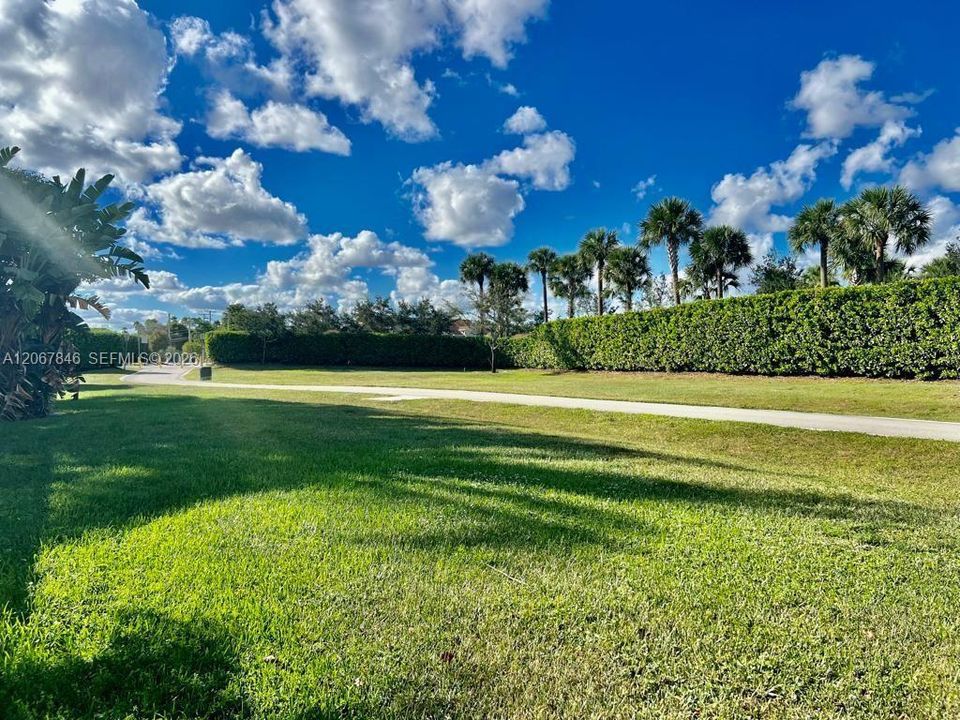 For Rent: $4,300 (4 beds, 2 baths, 1698 Square Feet)
