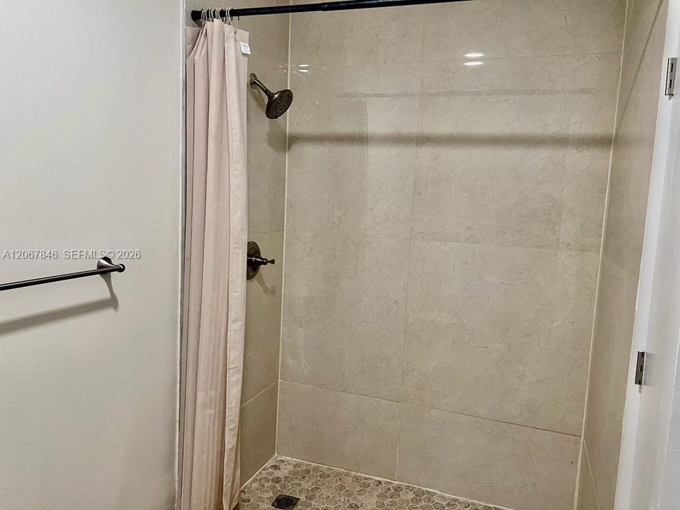 For Rent: $4,300 (4 beds, 2 baths, 1698 Square Feet)
