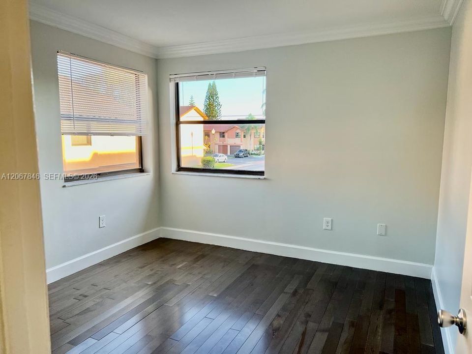 For Rent: $4,300 (4 beds, 2 baths, 1698 Square Feet)