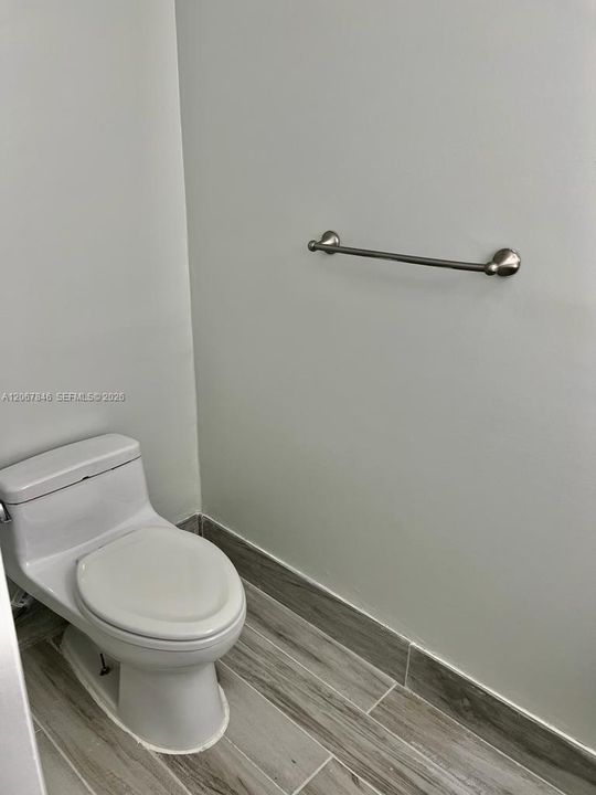 For Rent: $4,300 (4 beds, 2 baths, 1698 Square Feet)