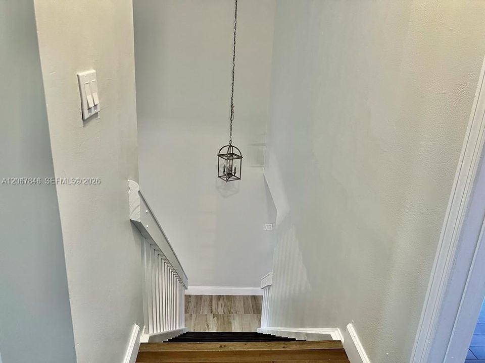For Rent: $4,300 (4 beds, 2 baths, 1698 Square Feet)