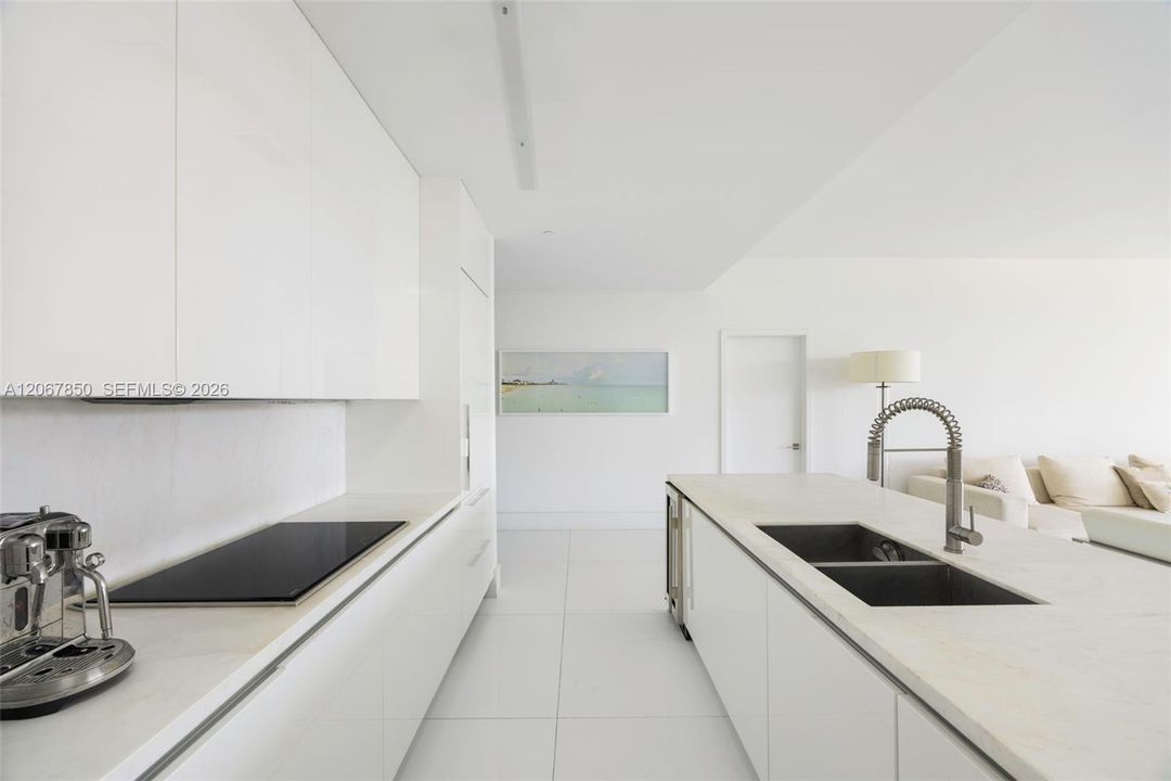 For Sale: $3,900,000 (3 beds, 3 baths, 2140 Square Feet)