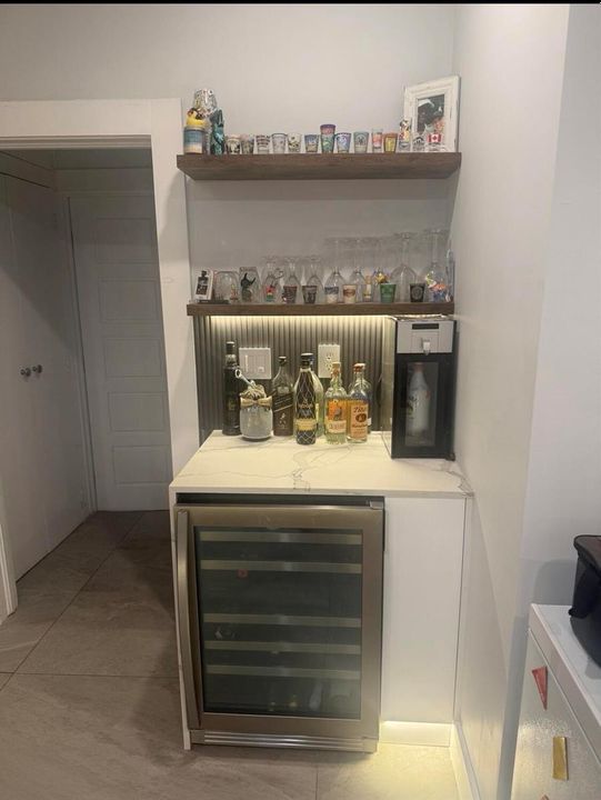 Mini Bar