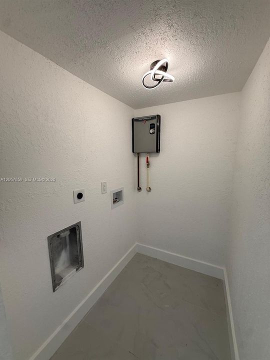 Activo con contrato: $589,000 (4 camas, 3 baños, 1769 Pies cuadrados)