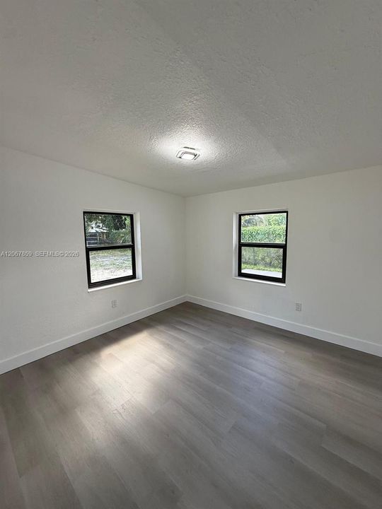 Activo con contrato: $589,000 (4 camas, 3 baños, 1769 Pies cuadrados)