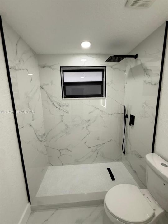 Activo con contrato: $589,000 (4 camas, 3 baños, 1769 Pies cuadrados)