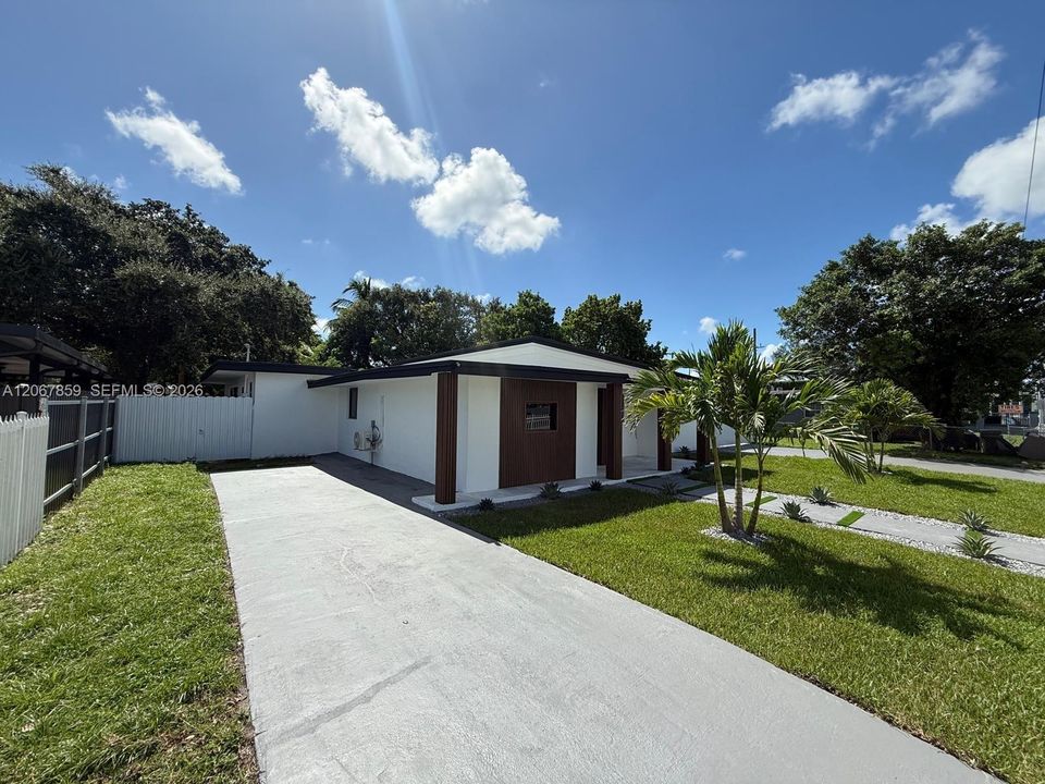 Activo con contrato: $589,000 (4 camas, 3 baños, 1769 Pies cuadrados)