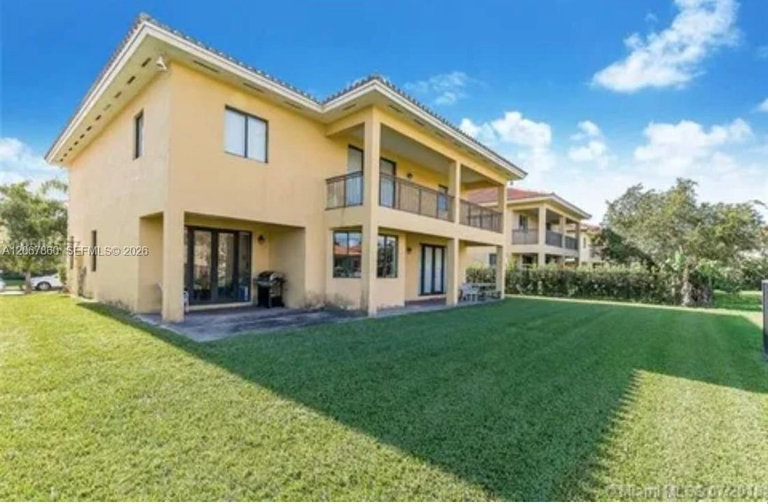 For Rent: $6,000 (5 beds, 4 baths, 3945 Square Feet)