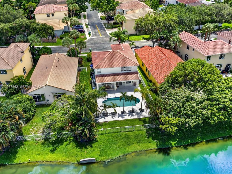 For Sale: $1,100,000 (5 beds, 4 baths, 2400 Square Feet)
