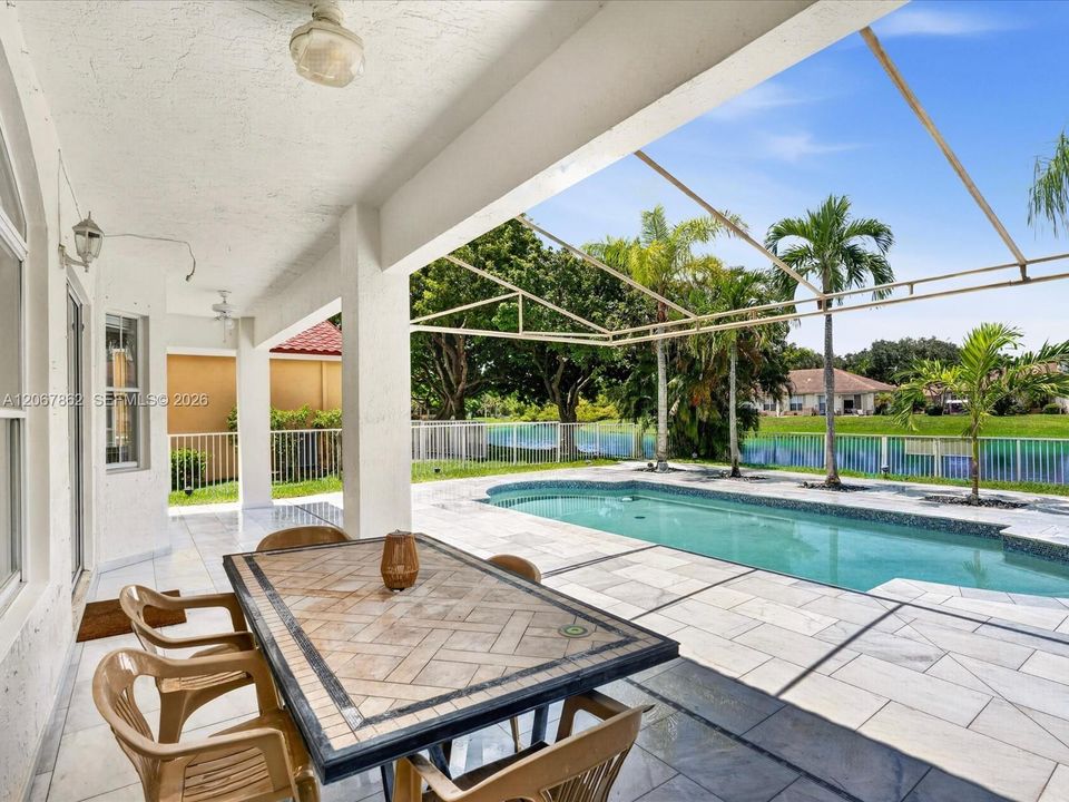 For Sale: $1,100,000 (5 beds, 4 baths, 2400 Square Feet)