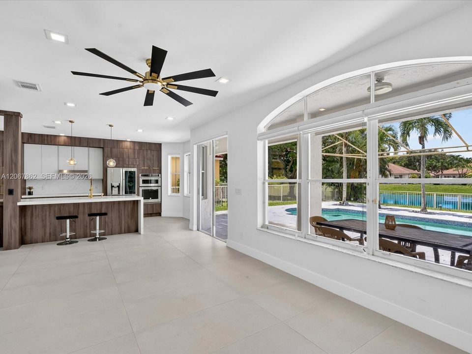 For Sale: $1,100,000 (5 beds, 4 baths, 2400 Square Feet)