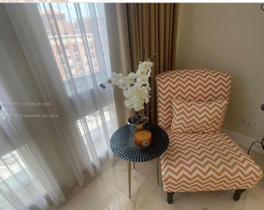 В аренду: $1,950 (0 спален, 1 ванн, 450 Квадратных фут)