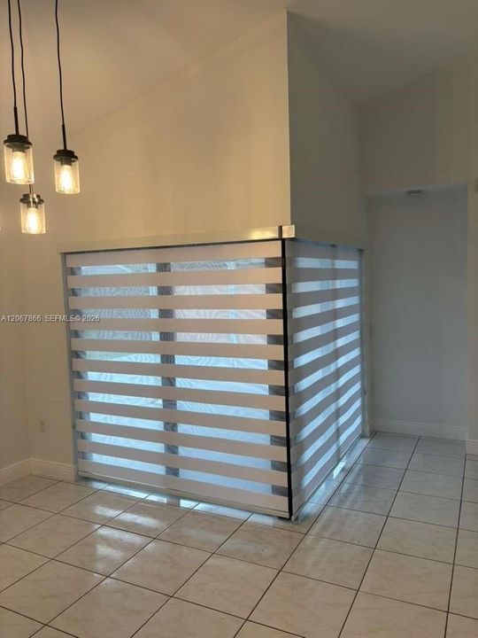 For Rent: $3,200 (3 beds, 2 baths, 1367 Square Feet)