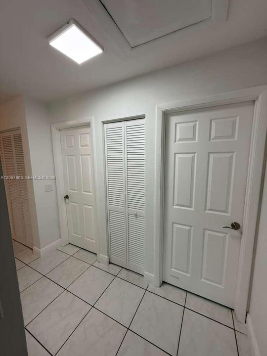 For Rent: $3,200 (3 beds, 2 baths, 1367 Square Feet)