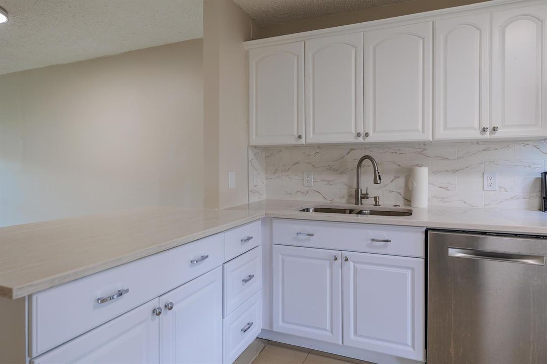 4755 Orleans CT B-7