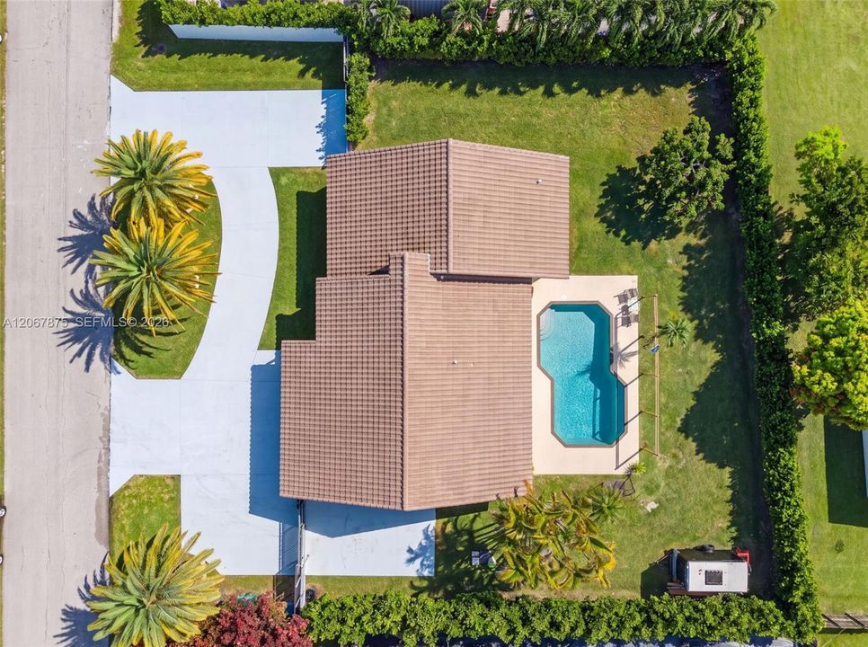 En Venta: $980,000 (4 camas, 2 baños, 1782 Pies cuadrados)