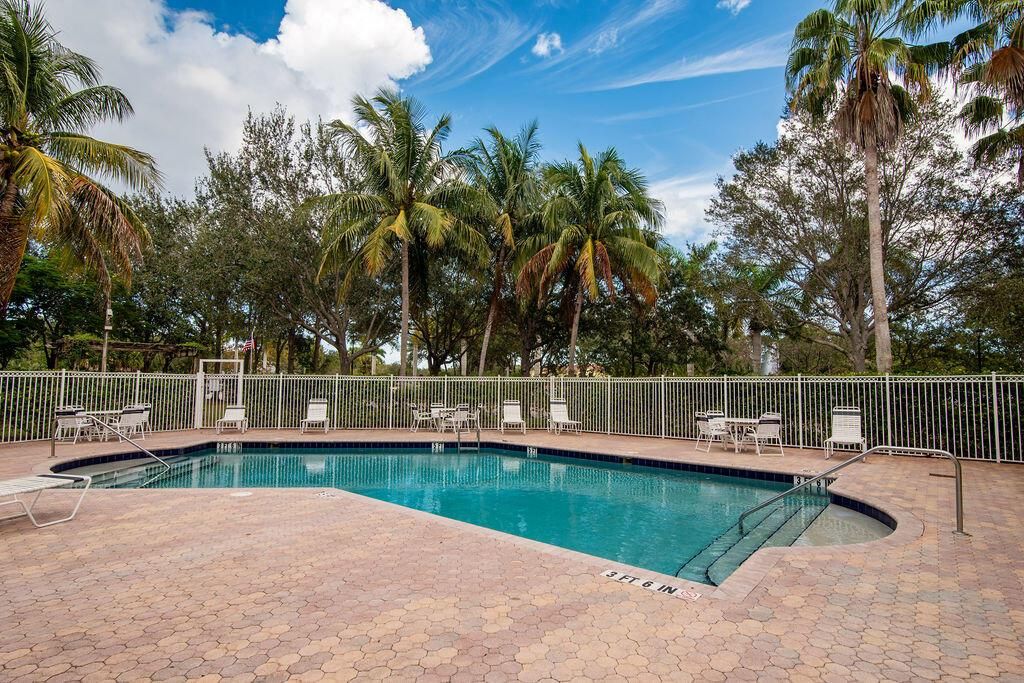 E75_7780