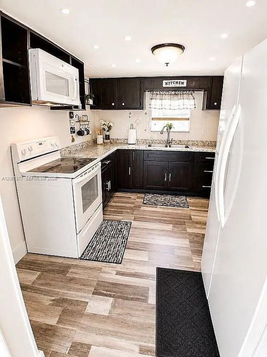 For Sale: $199,995 (3 beds, 3 baths, 0 Square Feet)