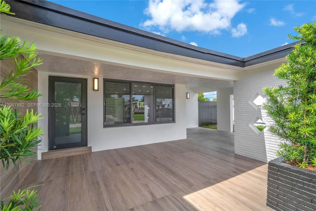 For Sale: $645,000 (3 beds, 2 baths, 1386 Square Feet)