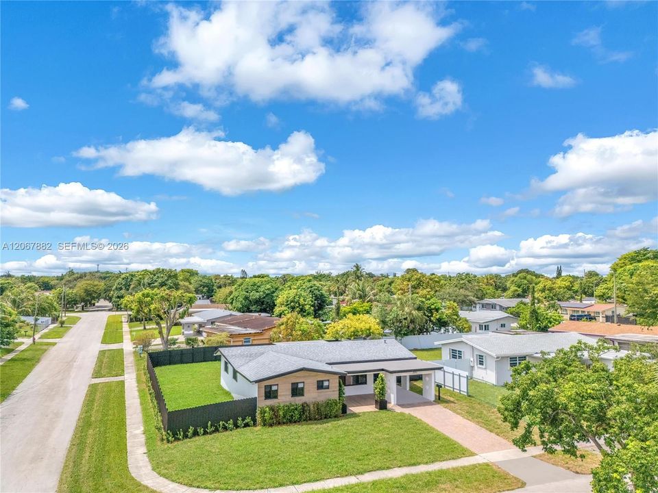 For Sale: $645,000 (3 beds, 2 baths, 1386 Square Feet)