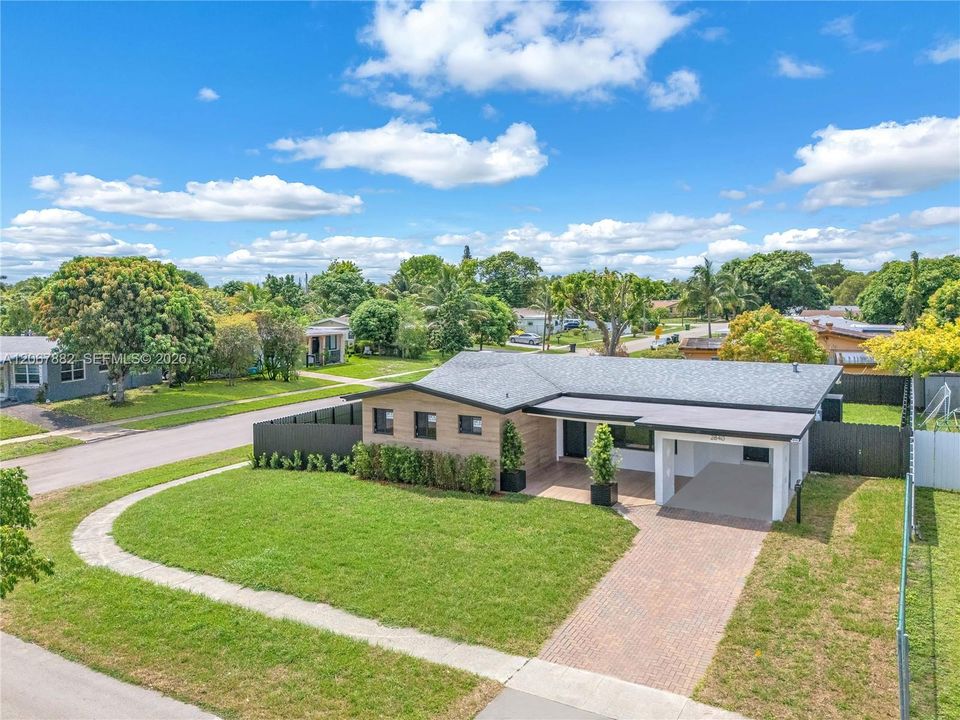 For Sale: $645,000 (3 beds, 2 baths, 1386 Square Feet)