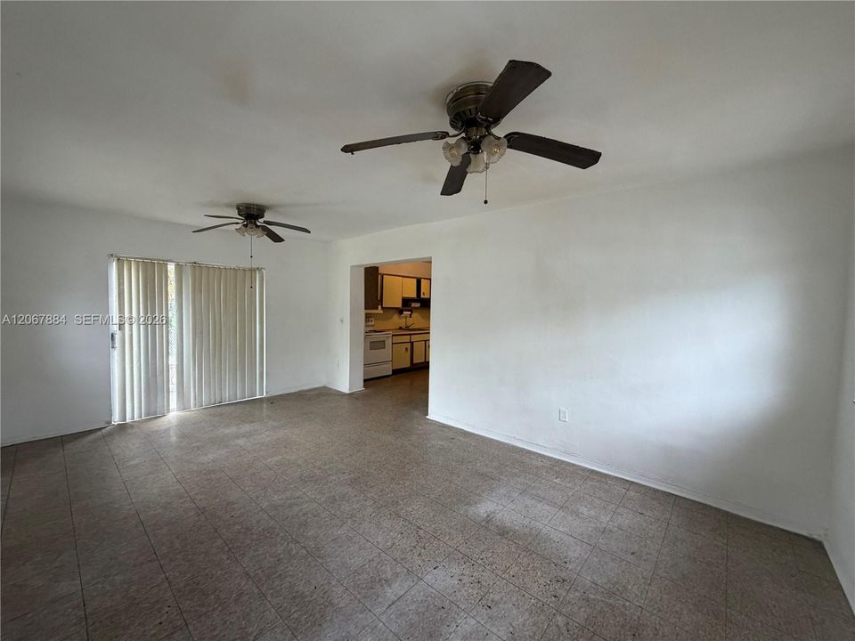 For Sale: $559,900 (4 beds, 1 baths, 1376 Square Feet)