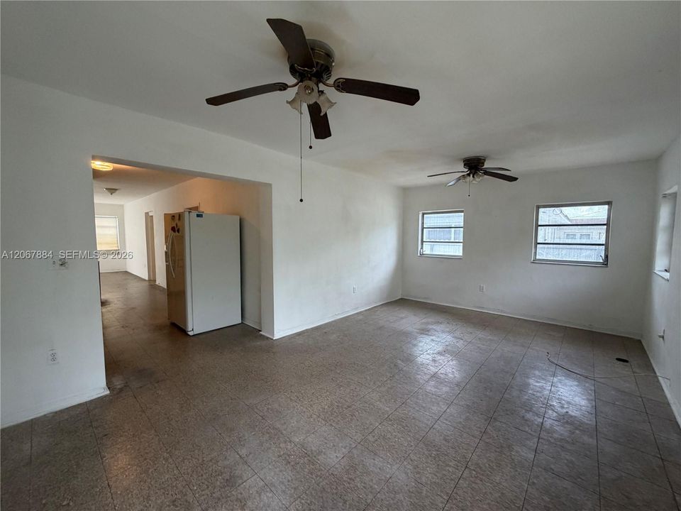 For Sale: $559,900 (4 beds, 1 baths, 1376 Square Feet)
