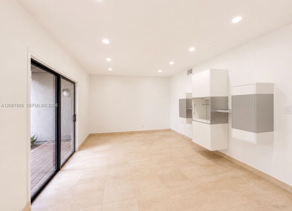For Sale: $630,000 (4 beds, 2 baths, 3050 Square Feet)