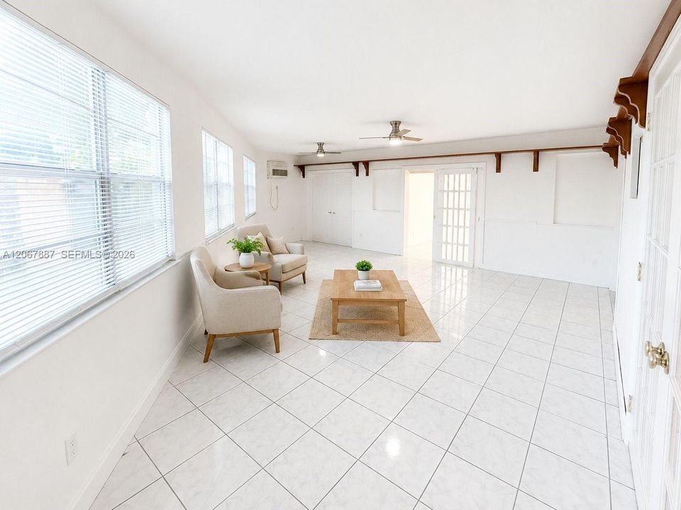For Rent: $4,800 (5 beds, 2 baths, 2548 Square Feet)