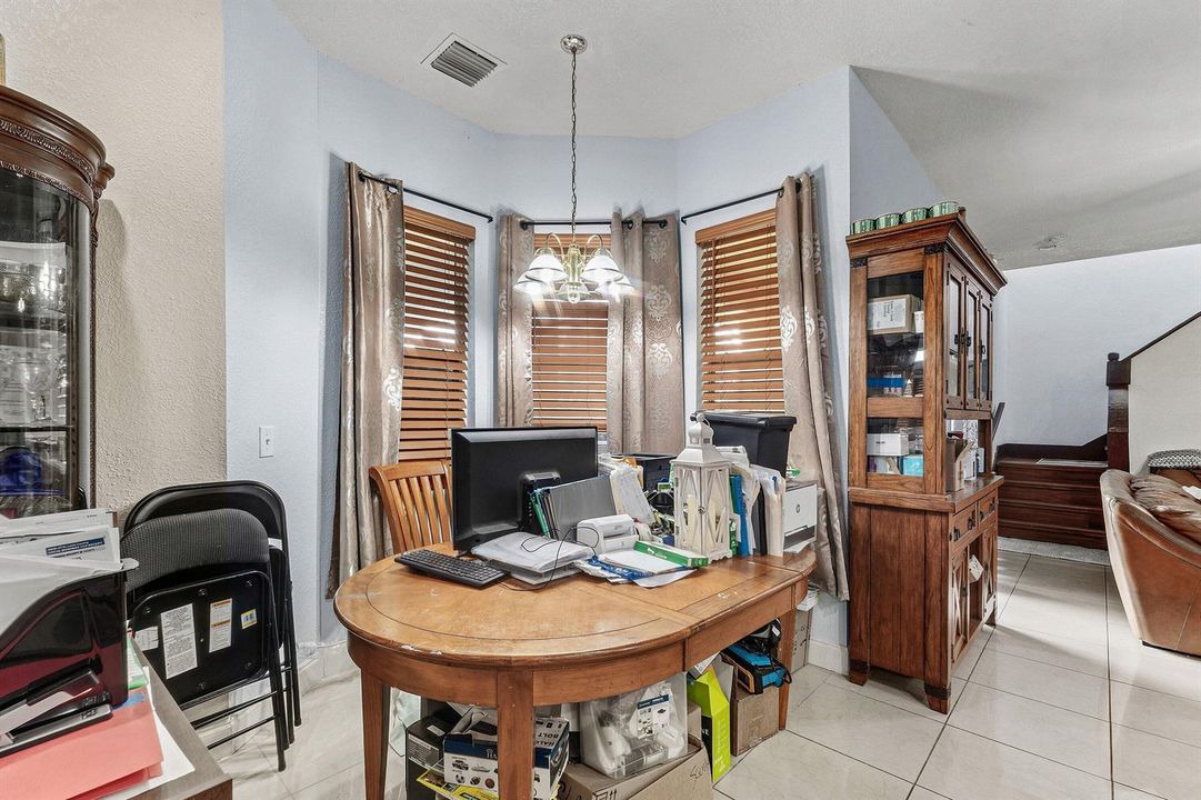 021-6112NorthwestGingerLane-PortStLucie-