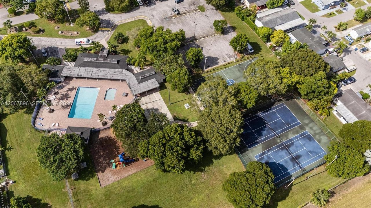 En Venta: $304,999 (3 camas, 2 baños, 1690 Pies cuadrados)