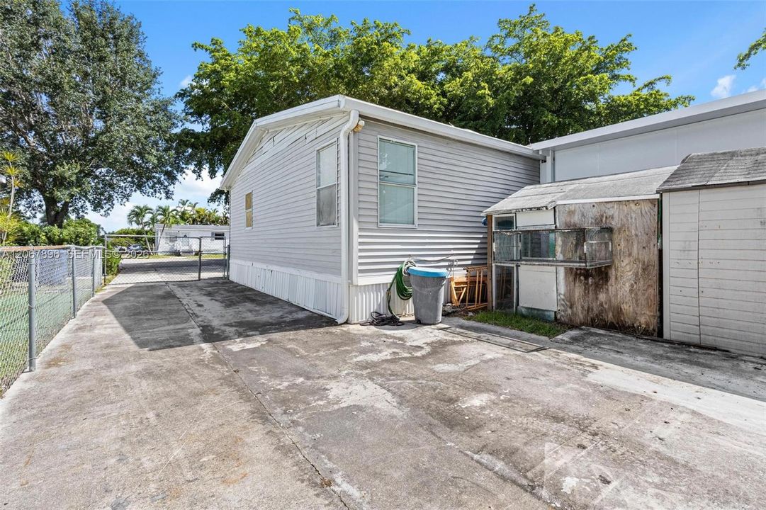 En Venta: $304,999 (3 camas, 2 baños, 1690 Pies cuadrados)