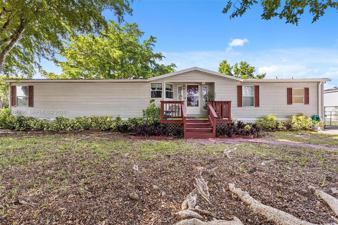En Venta: $304,999 (3 camas, 2 baños, 1690 Pies cuadrados)