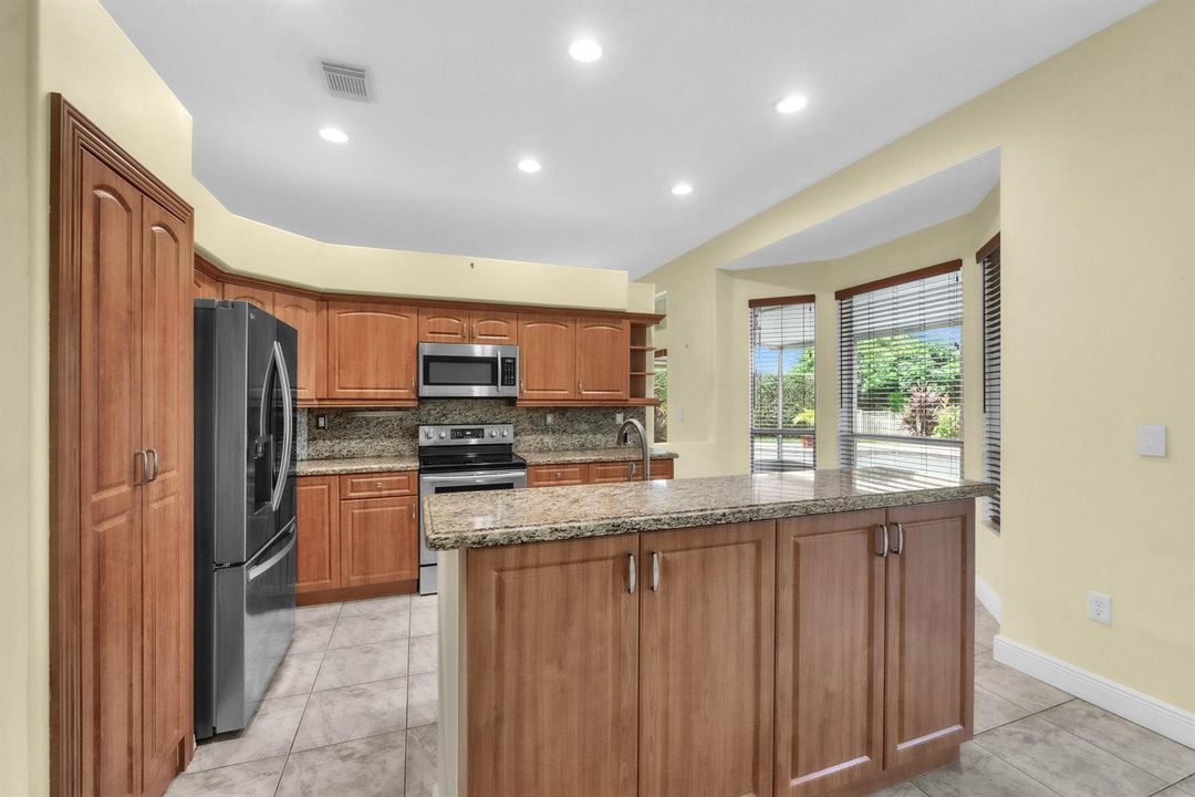 2325 Nw 186th Ave-53