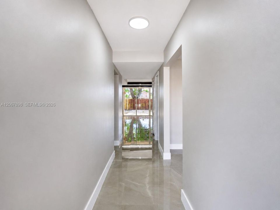 В аренду: $3,250 (3 спален, 3 ванн, 1628 Квадратных фут)