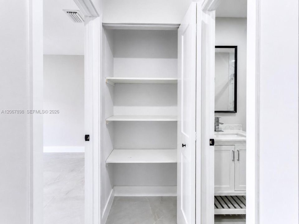 В аренду: $3,250 (3 спален, 3 ванн, 1628 Квадратных фут)