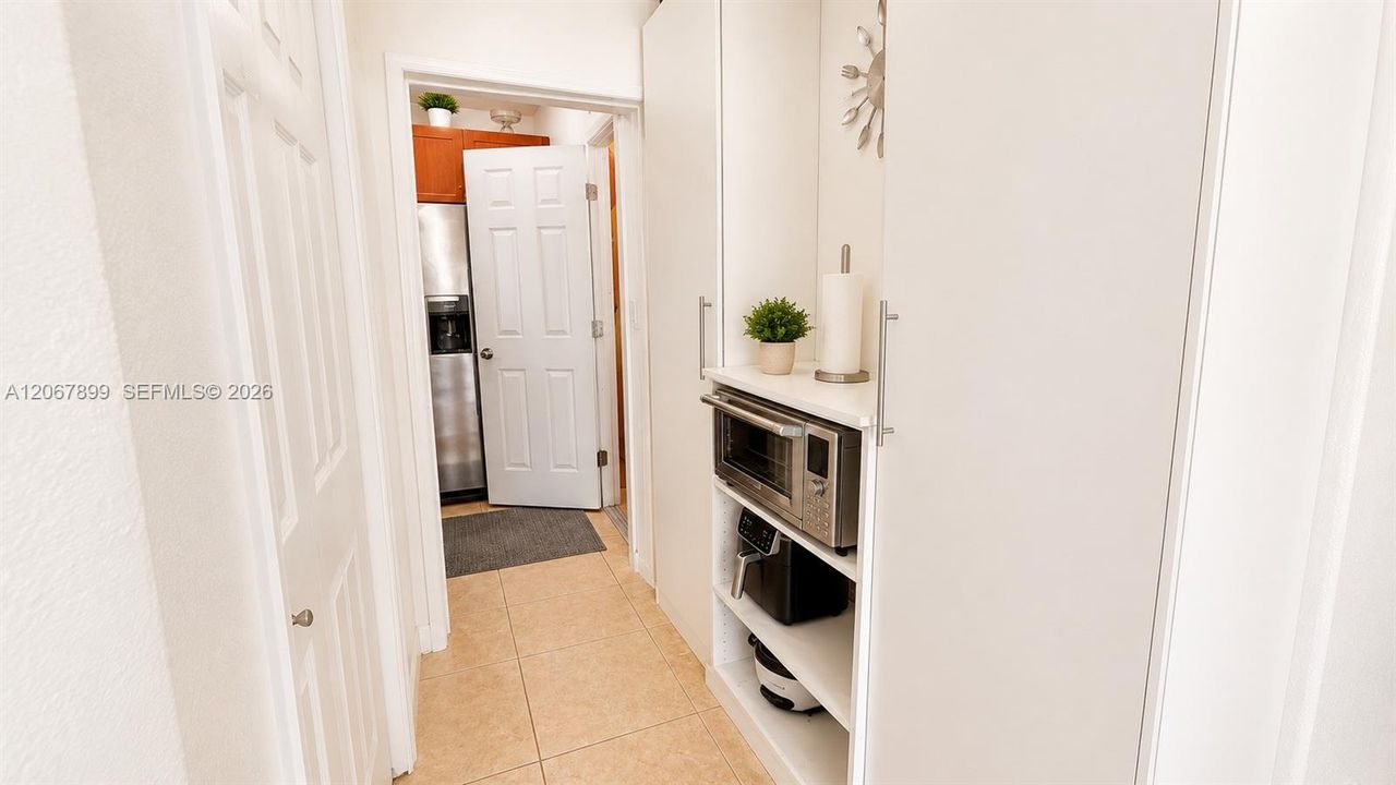 For Sale: $575,000 (4 beds, 2 baths, 1465 Square Feet)