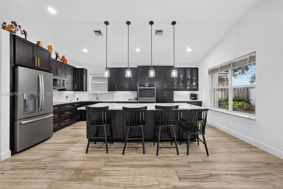 For Sale: $515,000 (3 beds, 2 baths, 2172 Square Feet)
