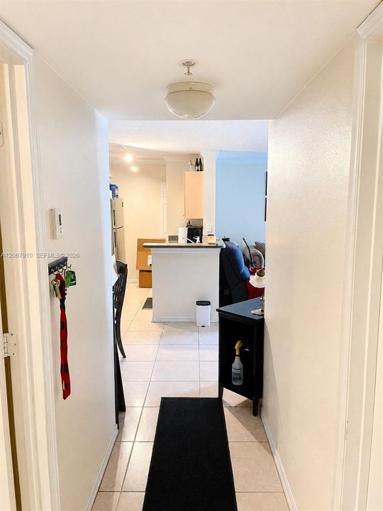 For Rent: $2,000 (1 beds, 1 baths, 800 Square Feet)