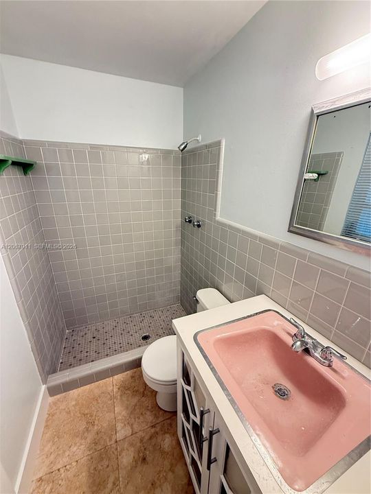 В аренду: $2,850 (3 спален, 2 ванн, 1040 Квадратных фут)