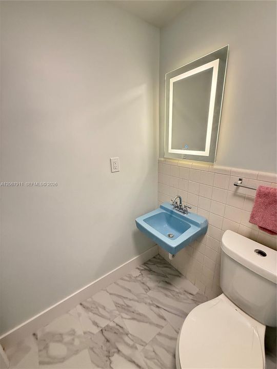 В аренду: $2,850 (3 спален, 2 ванн, 1040 Квадратных фут)