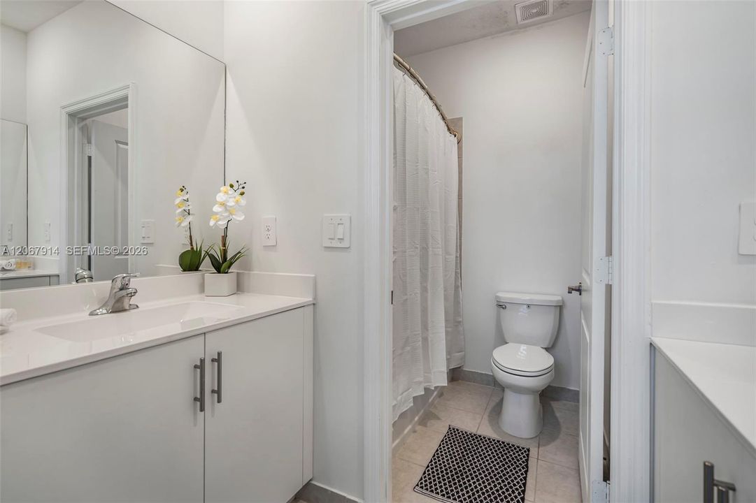 For Sale: $840,000 (5 beds, 3 baths, 3349 Square Feet)