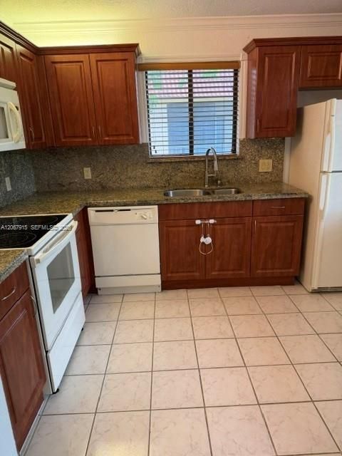 For Sale: $275,000 (2 beds, 2 baths, 1231 Square Feet)