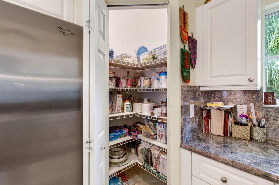 6k pantry