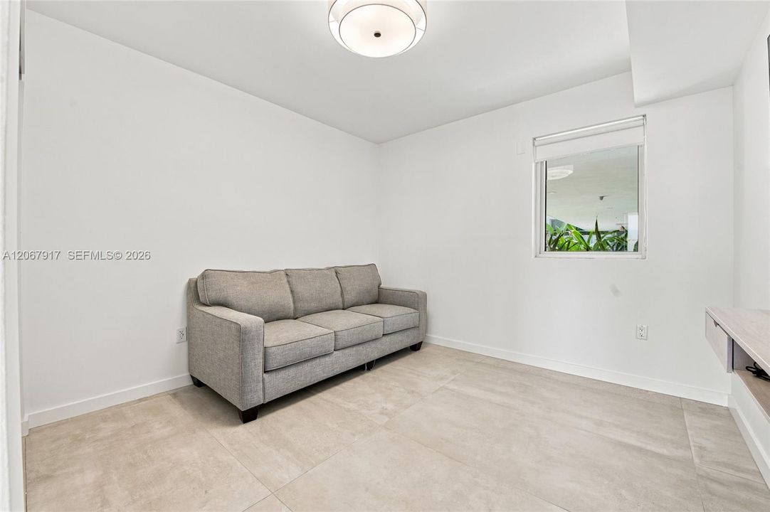 For Rent: $15,000 (3 beds, 2 baths, 1470 Square Feet)